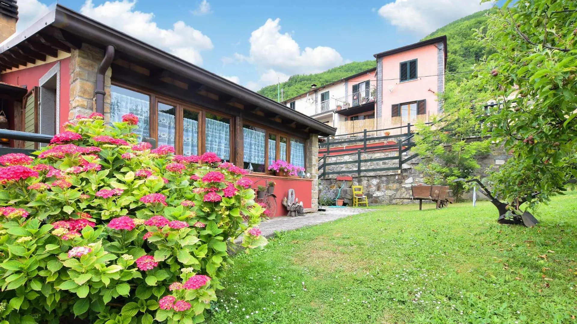 Cozy Home In Fraz, Cogna, Piazza Al With Wifi Sillano Itálie